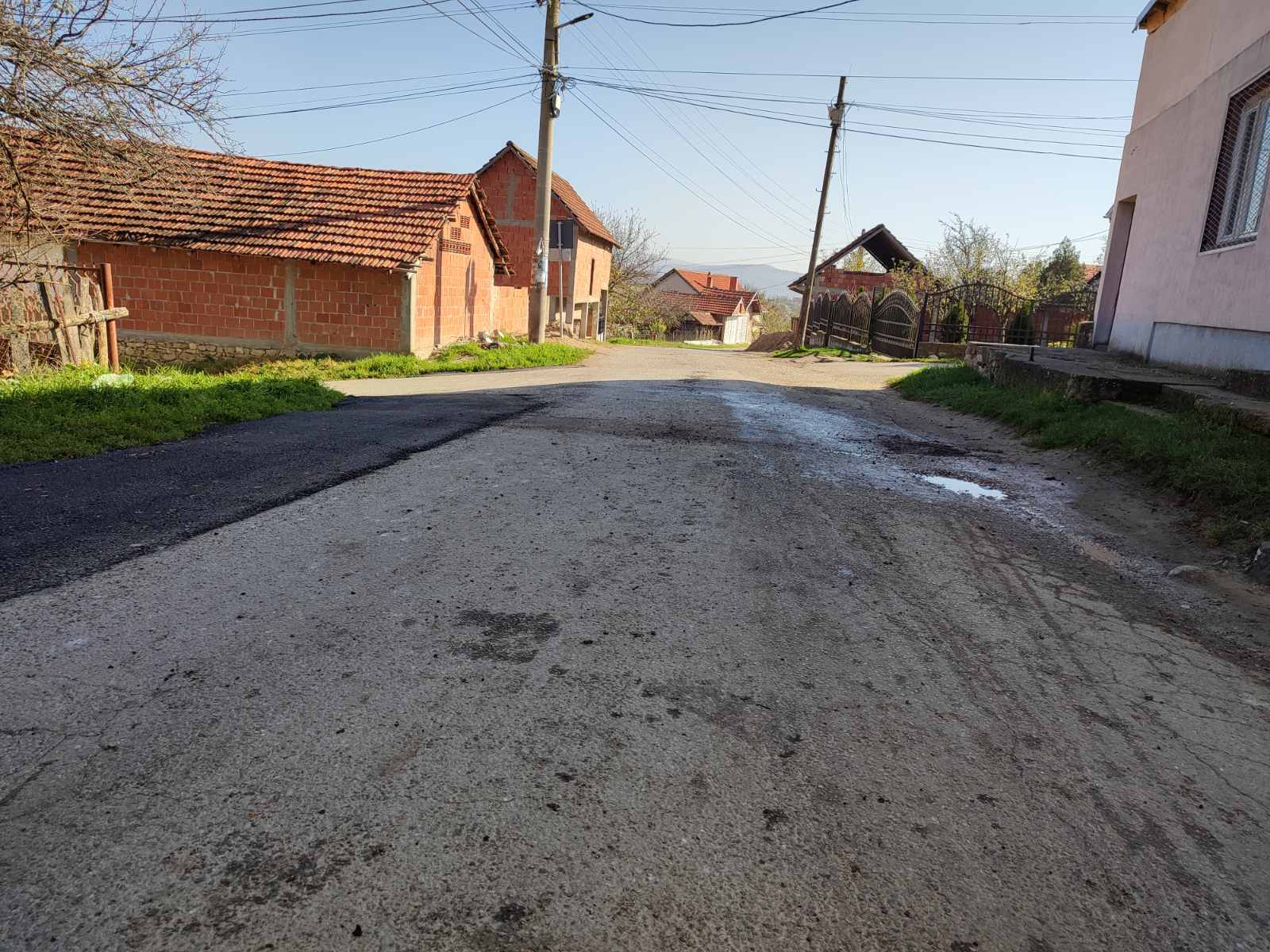 Përfundoi projekti “Mirëmbajtja e rrugëve verore”.